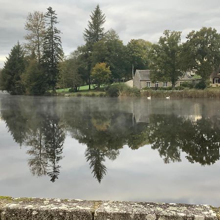 Vue Sur Le Lac Huelgoat Kültér fotó