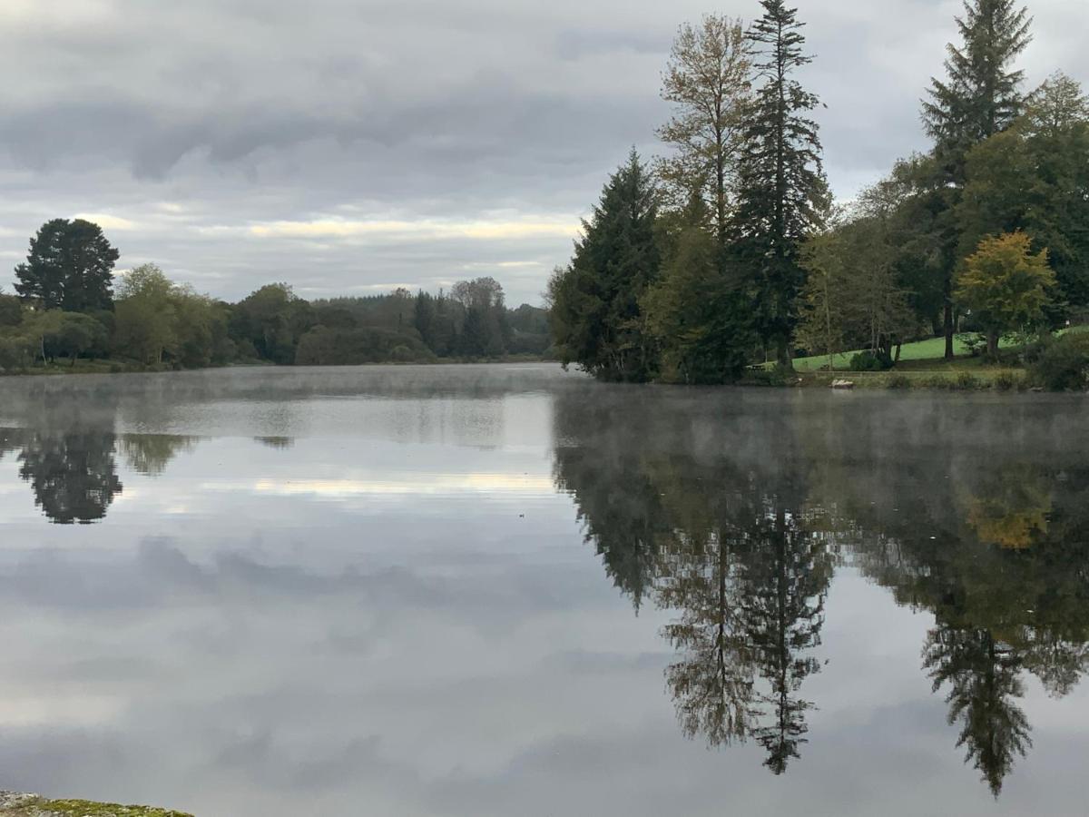 Vue Sur Le Lac Huelgoat Kültér fotó